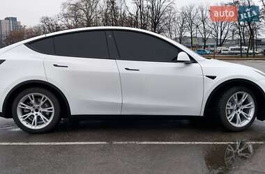 Внедорожник / Кроссовер Tesla Model Y 2023 в 