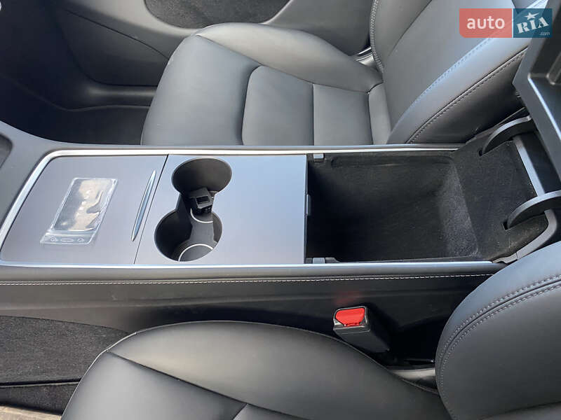 Внедорожник / Кроссовер Tesla Model Y 2023 в Самборе