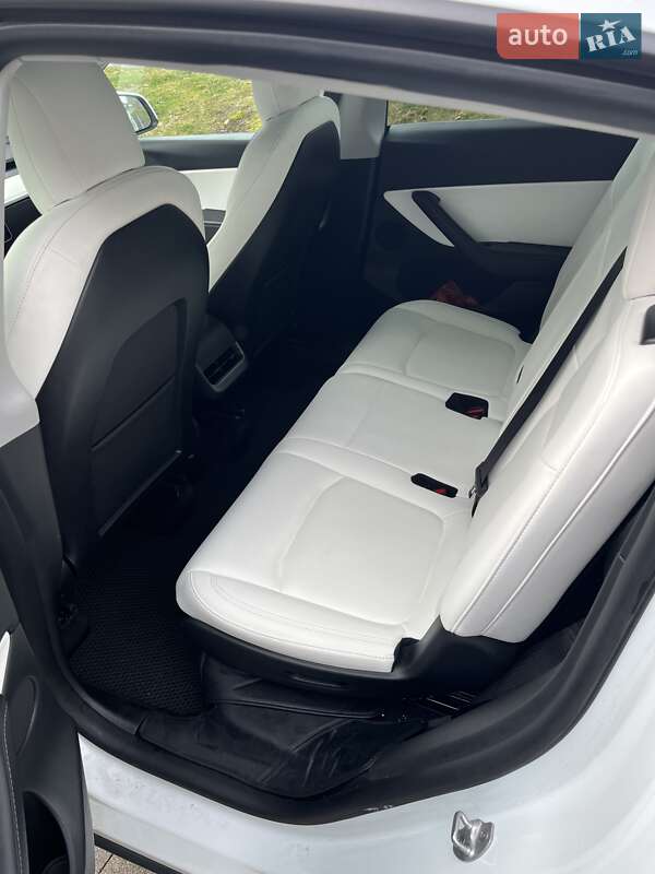 Позашляховик / Кросовер Tesla Model Y 2021 в Хмельницькому