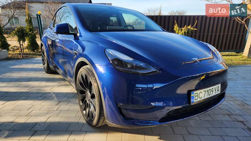 Tesla Model Y 2021