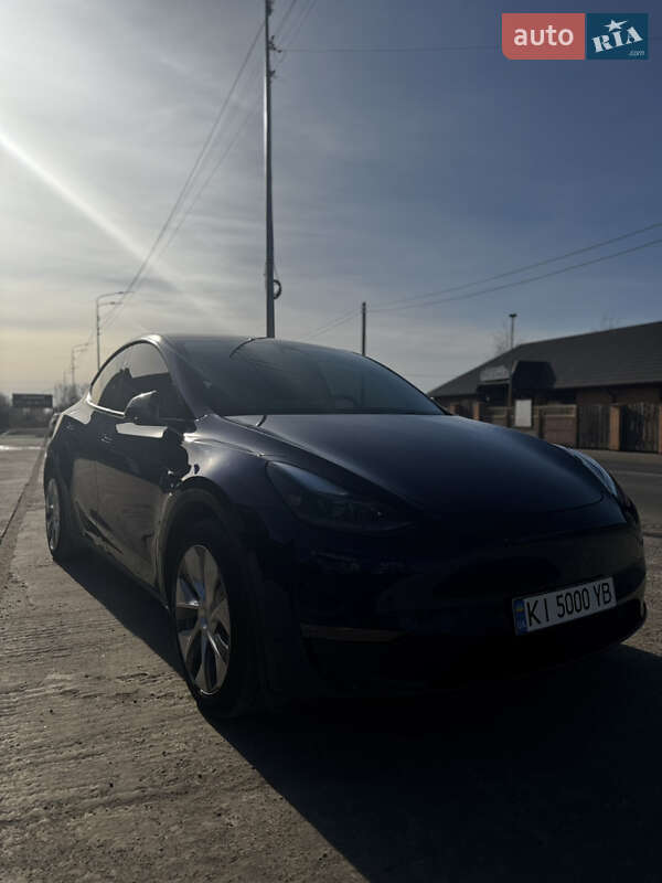 Внедорожник / Кроссовер Tesla Model Y 2023 в Киеве