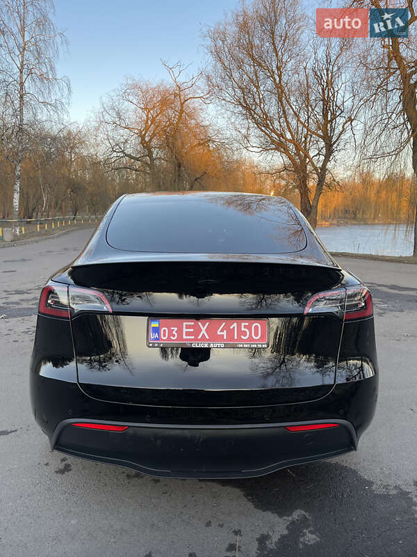 Внедорожник / Кроссовер Tesla Model Y 2022 в Ровно