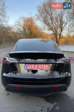 Внедорожник / Кроссовер Tesla Model Y 2022 в 