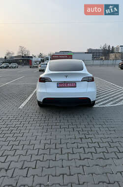 Позашляховик / Кросовер Tesla Model Y 2023 в 