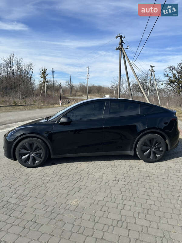 Внедорожник / Кроссовер Tesla Model Y 2023 в Львове