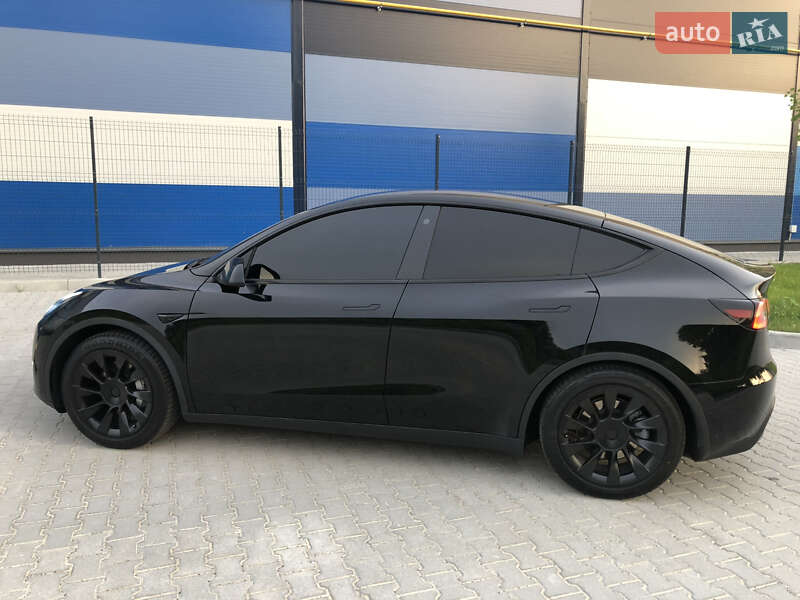 Позашляховик / Кросовер Tesla Model Y 2021 в Львові