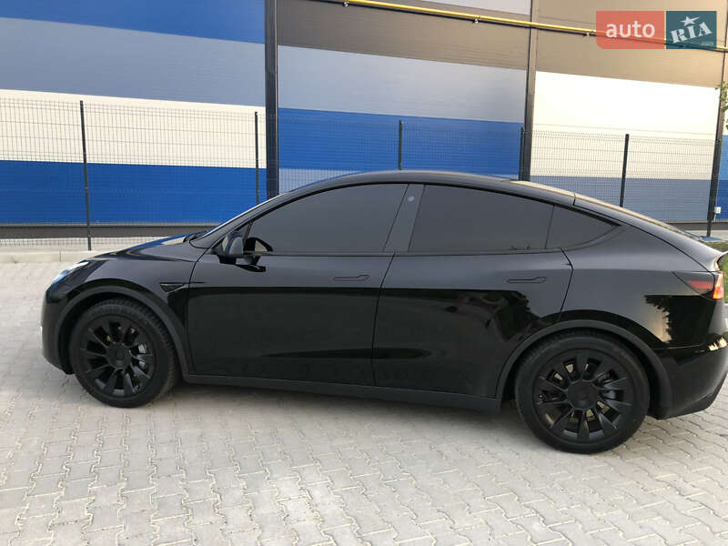 Позашляховик / Кросовер Tesla Model Y 2021 в Львові