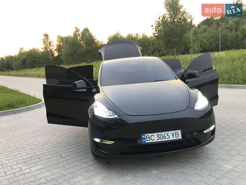 Позашляховик / Кросовер Tesla Model Y 2021 в Львові
