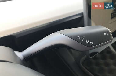 Внедорожник / Кроссовер Tesla Model Y 2023 в 