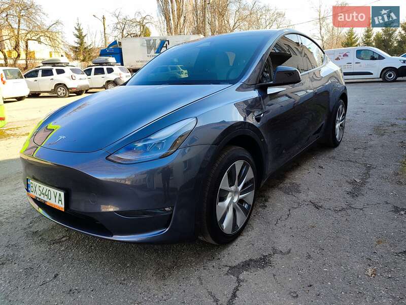 Позашляховик / Кросовер Tesla Model Y 2023 в Хмельницькому фото 6 Позашляховик / Кросовер Tesla Model Y 2023 в Хмельницькому