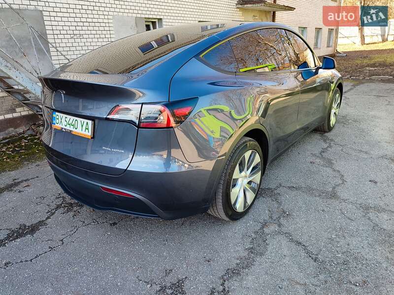 Позашляховик / Кросовер Tesla Model Y 2023 в Хмельницькому фото 3 Позашляховик / Кросовер Tesla Model Y 2023 в Хмельницькому