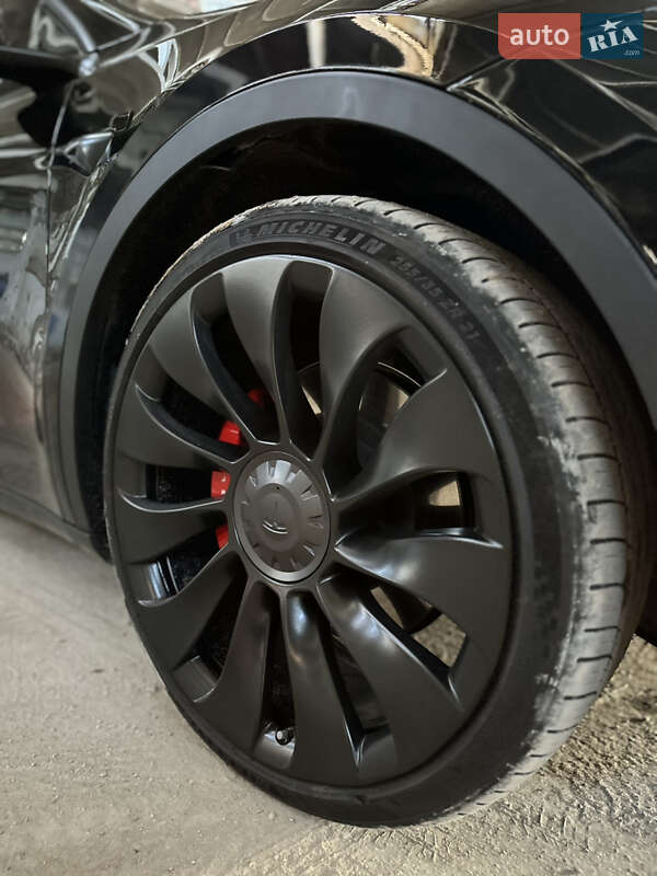 Внедорожник / Кроссовер Tesla Model Y 2022 в Львове