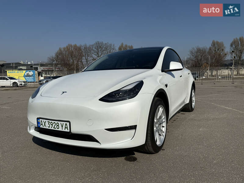 Внедорожник / Кроссовер Tesla Model Y 2023 в 