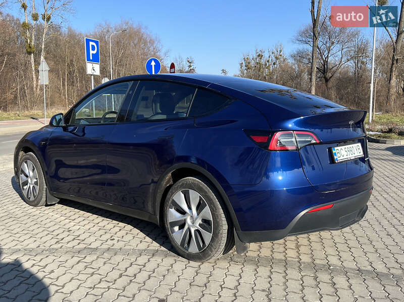 Внедорожник / Кроссовер Tesla Model Y 2023 в Львове