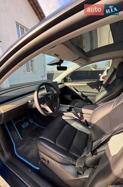 Внедорожник / Кроссовер Tesla Model Y 2022 в Львове