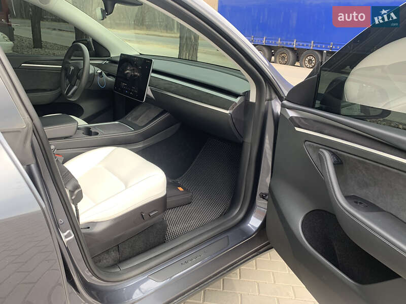 Внедорожник / Кроссовер Tesla Model Y 2022 в Днепре