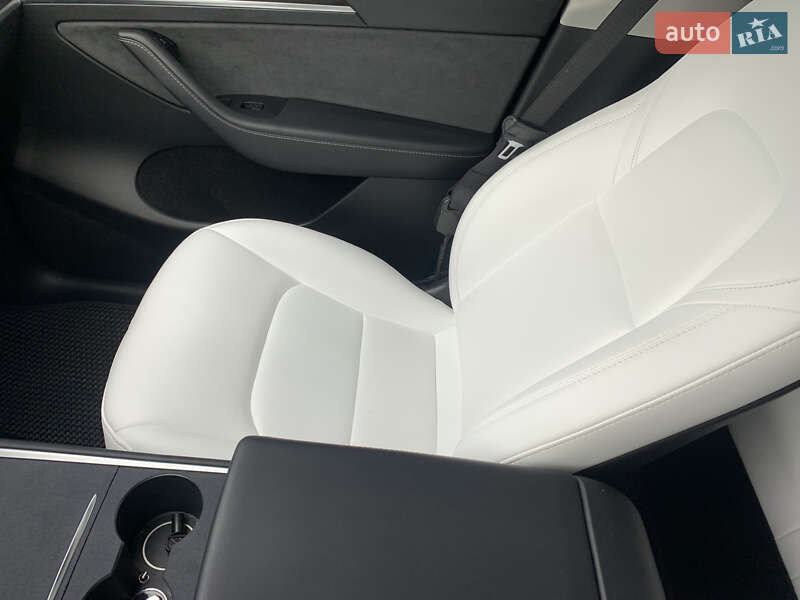 Внедорожник / Кроссовер Tesla Model Y 2022 в Днепре