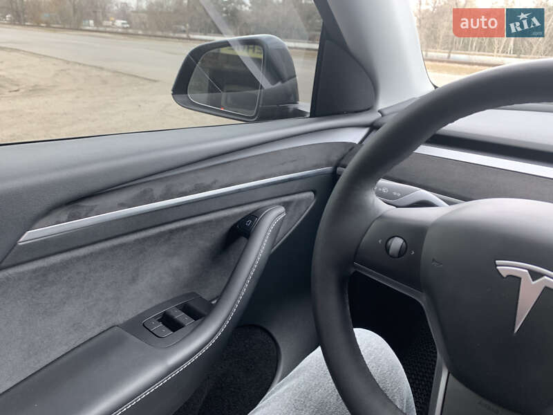 Внедорожник / Кроссовер Tesla Model Y 2022 в Днепре