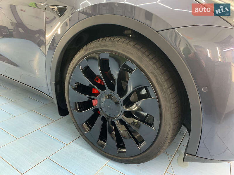 Внедорожник / Кроссовер Tesla Model Y 2022 в Днепре