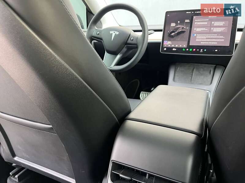 Позашляховик / Кросовер Tesla Model Y 2022 в Хмельницькому
