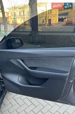 Позашляховик / Кросовер Tesla Model Y 2020 в 