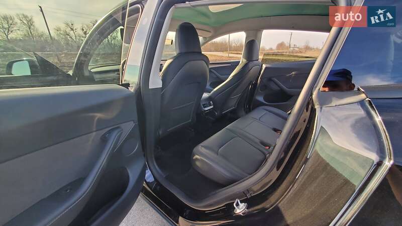 Внедорожник / Кроссовер Tesla Model Y 2023 в Киеве