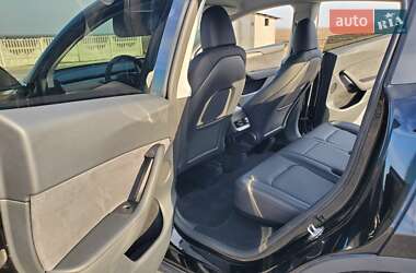 Внедорожник / Кроссовер Tesla Model Y 2023 в 