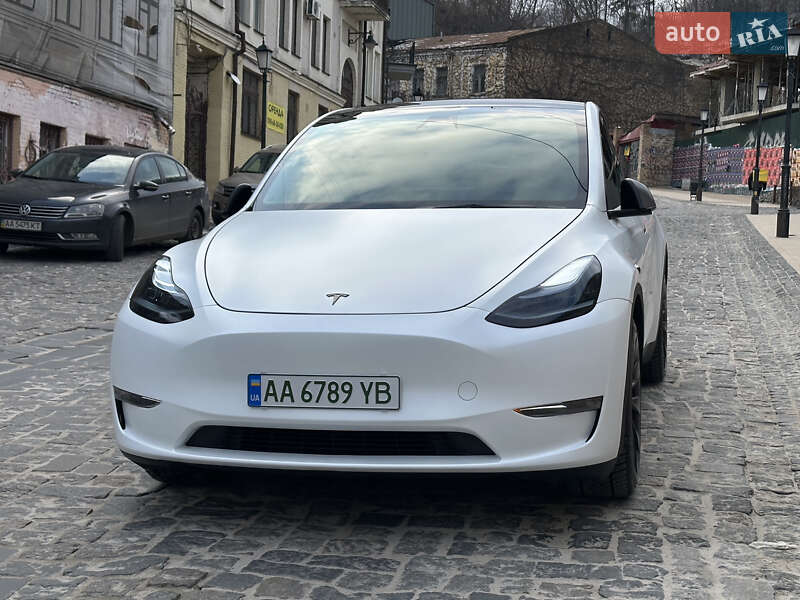 Внедорожник / Кроссовер Tesla Model Y 2023 в Киеве