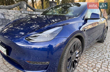 Внедорожник / Кроссовер Tesla Model Y 2024 в 