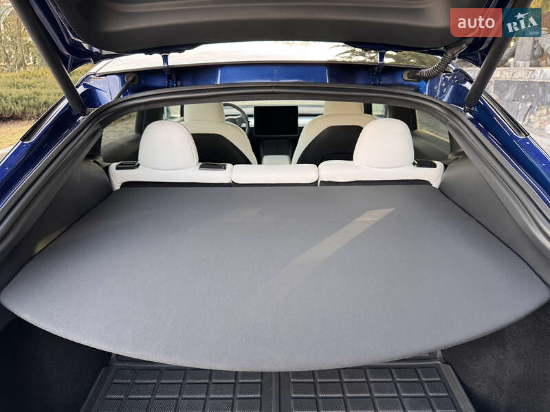 Позашляховик / Кросовер Tesla Model Y 2024 в Львові фото 13 Позашляховик / Кросовер Tesla Model Y 2024 в Львові