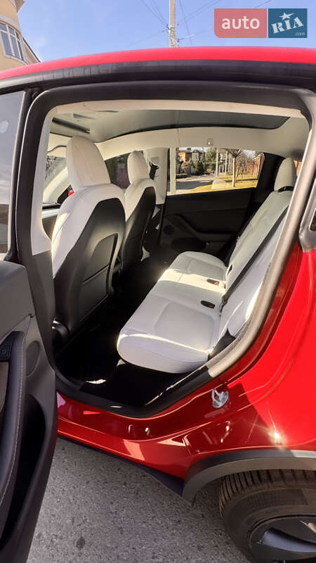 Внедорожник / Кроссовер Tesla Model Y 2022 в Ровно