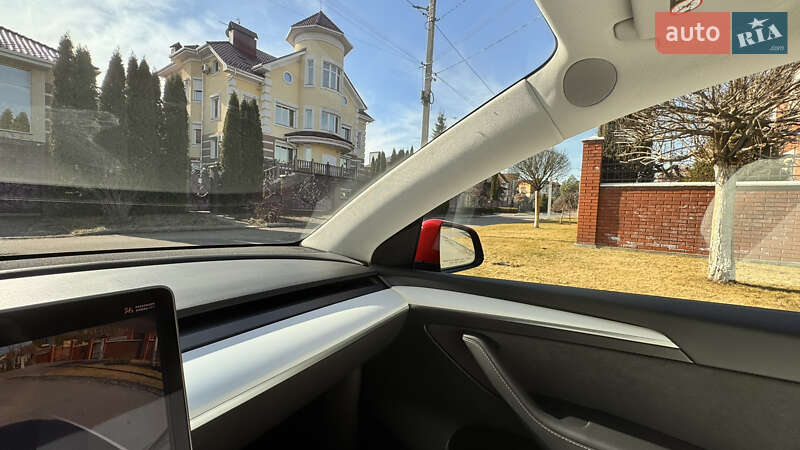 Внедорожник / Кроссовер Tesla Model Y 2022 в Ровно