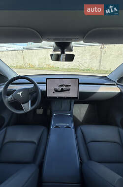 Позашляховик / Кросовер Tesla Model Y 2023 в 