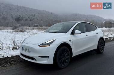 Позашляховик / Кросовер Tesla Model Y 2023 в 