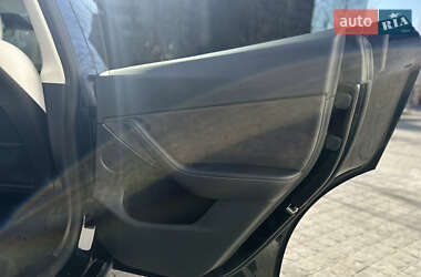 Внедорожник / Кроссовер Tesla Model Y 2022 в 