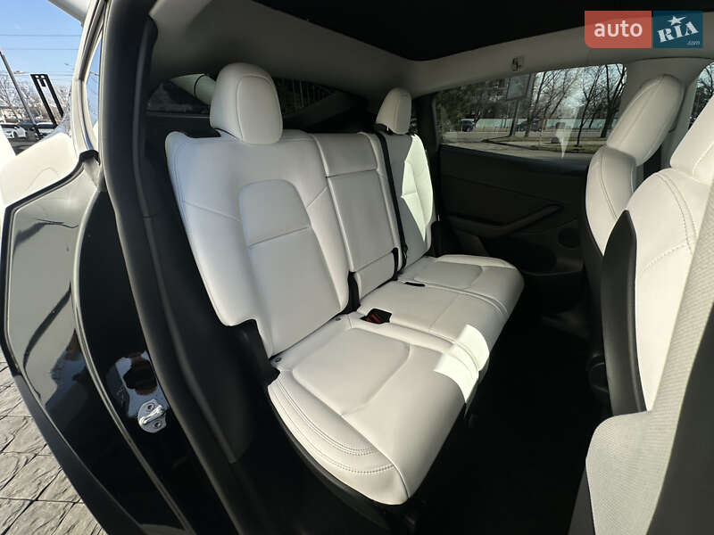 Внедорожник / Кроссовер Tesla Model Y 2022 в Днепре