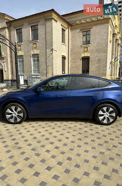 Внедорожник / Кроссовер Tesla Model Y 2021 в 