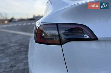Внедорожник / Кроссовер Tesla Model Y 2023 в 