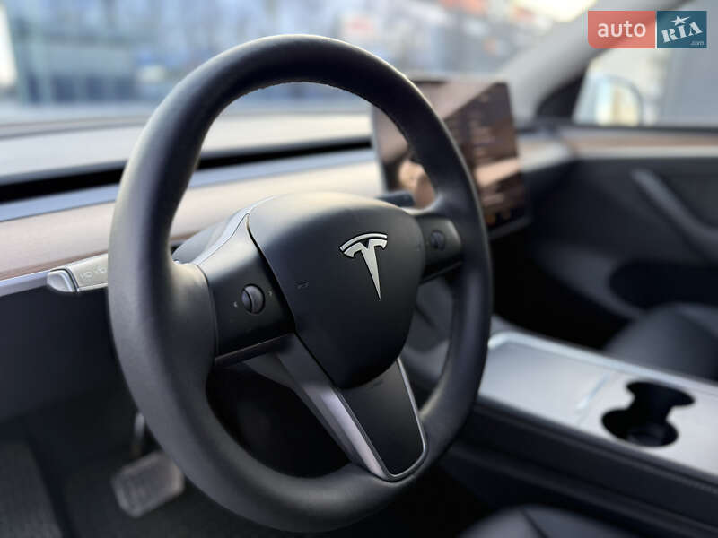 Внедорожник / Кроссовер Tesla Model Y 2023 в Виннице