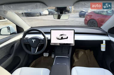 Внедорожник / Кроссовер Tesla Model Y 2024 в 