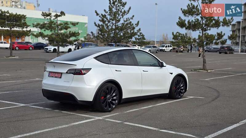 Позашляховик / Кросовер Tesla Model Y 2020 в Миколаєві