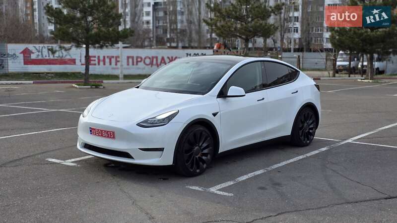 Позашляховик / Кросовер Tesla Model Y 2020 в Миколаєві