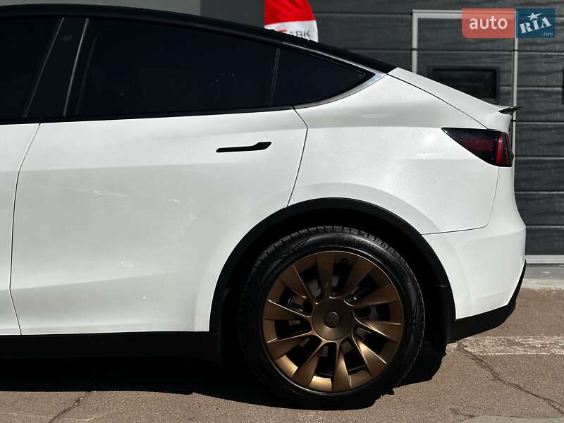 Внедорожник / Кроссовер Tesla Model Y 2022 в Киеве