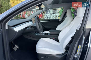 Позашляховик / Кросовер Tesla Model Y 2023 в 
