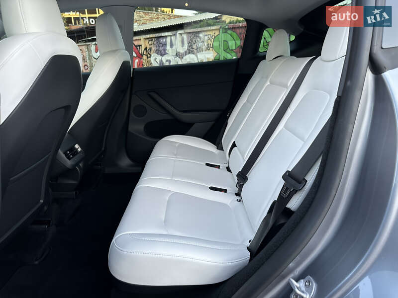 Внедорожник / Кроссовер Tesla Model Y 2023 в Харькове