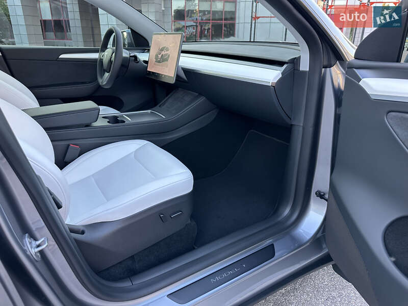 Внедорожник / Кроссовер Tesla Model Y 2023 в Харькове