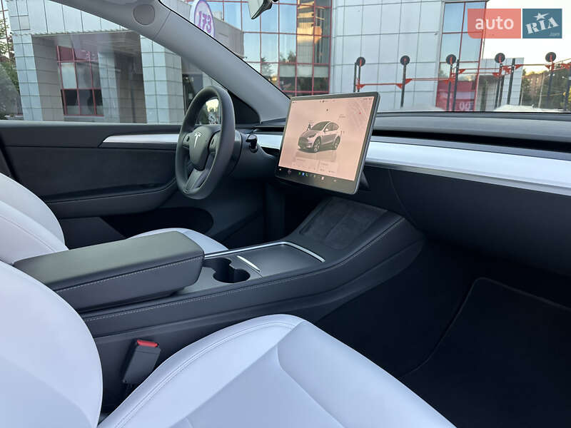 Внедорожник / Кроссовер Tesla Model Y 2023 в Харькове