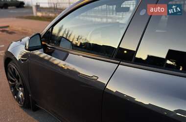 Внедорожник / Кроссовер Tesla Model Y 2024 в 