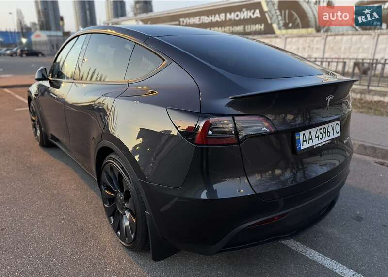 Внедорожник / Кроссовер Tesla Model Y 2024 в Киеве