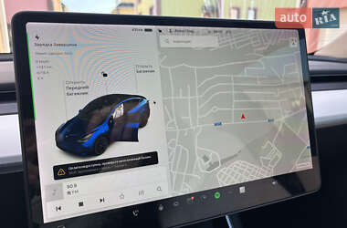 Позашляховик / Кросовер Tesla Model Y 2021 в 